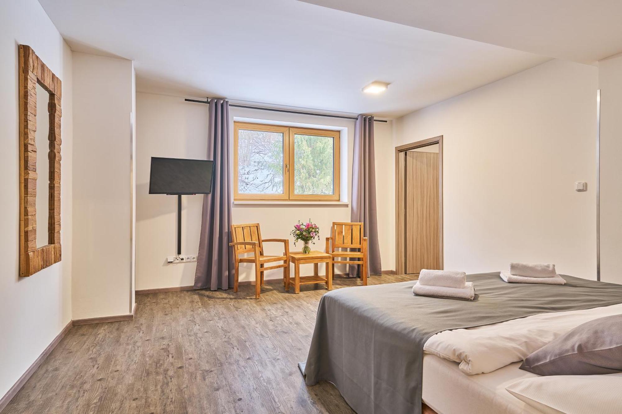 Hotel Obzor 페츠 포트 스네스코우 외부 사진