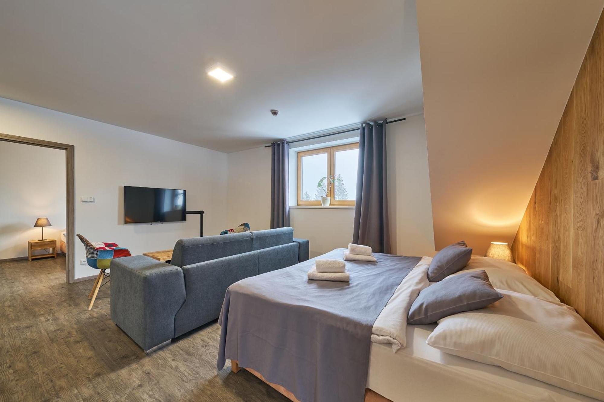 Hotel Obzor 페츠 포트 스네스코우 외부 사진
