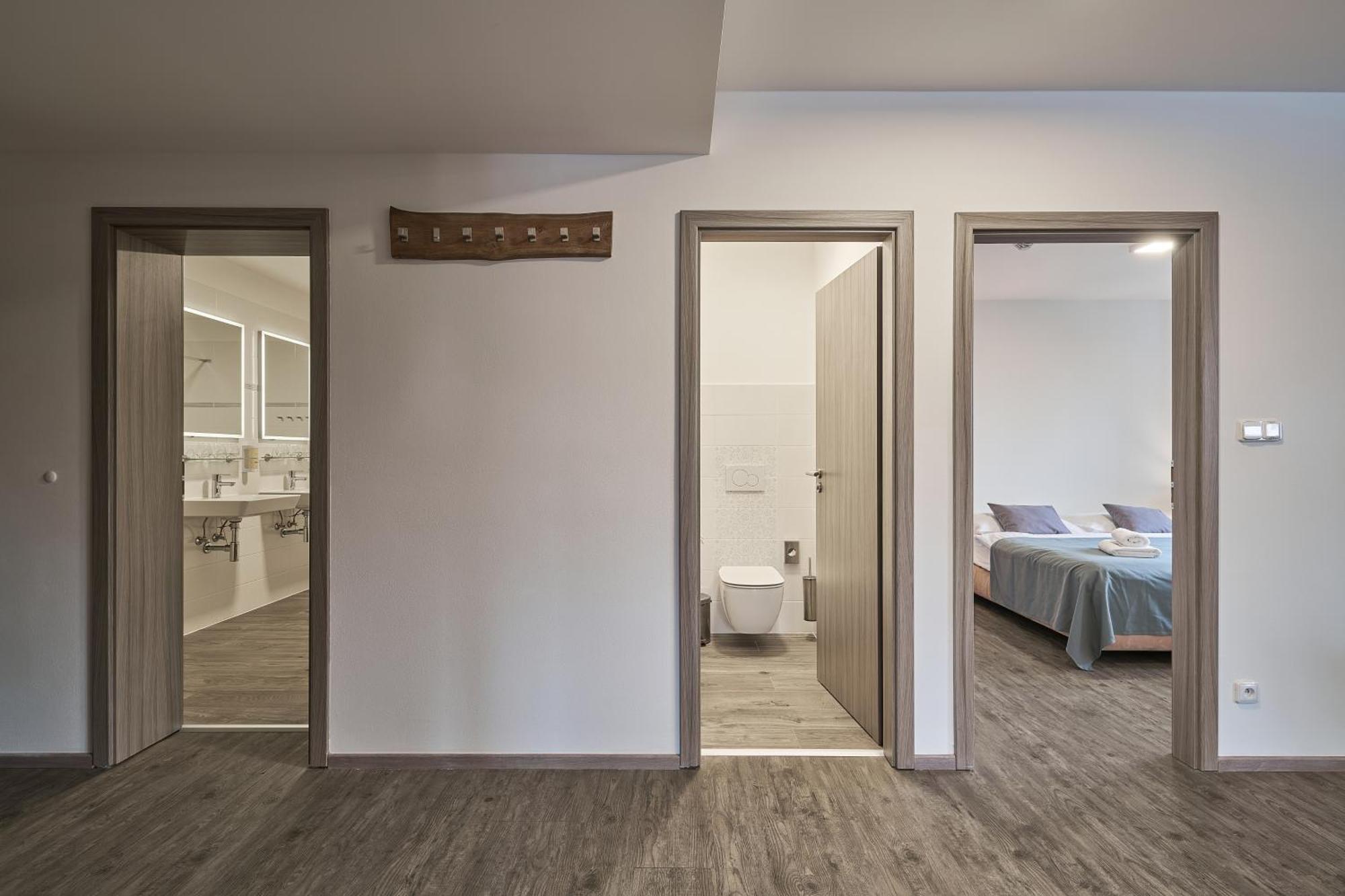 Hotel Obzor 페츠 포트 스네스코우 외부 사진