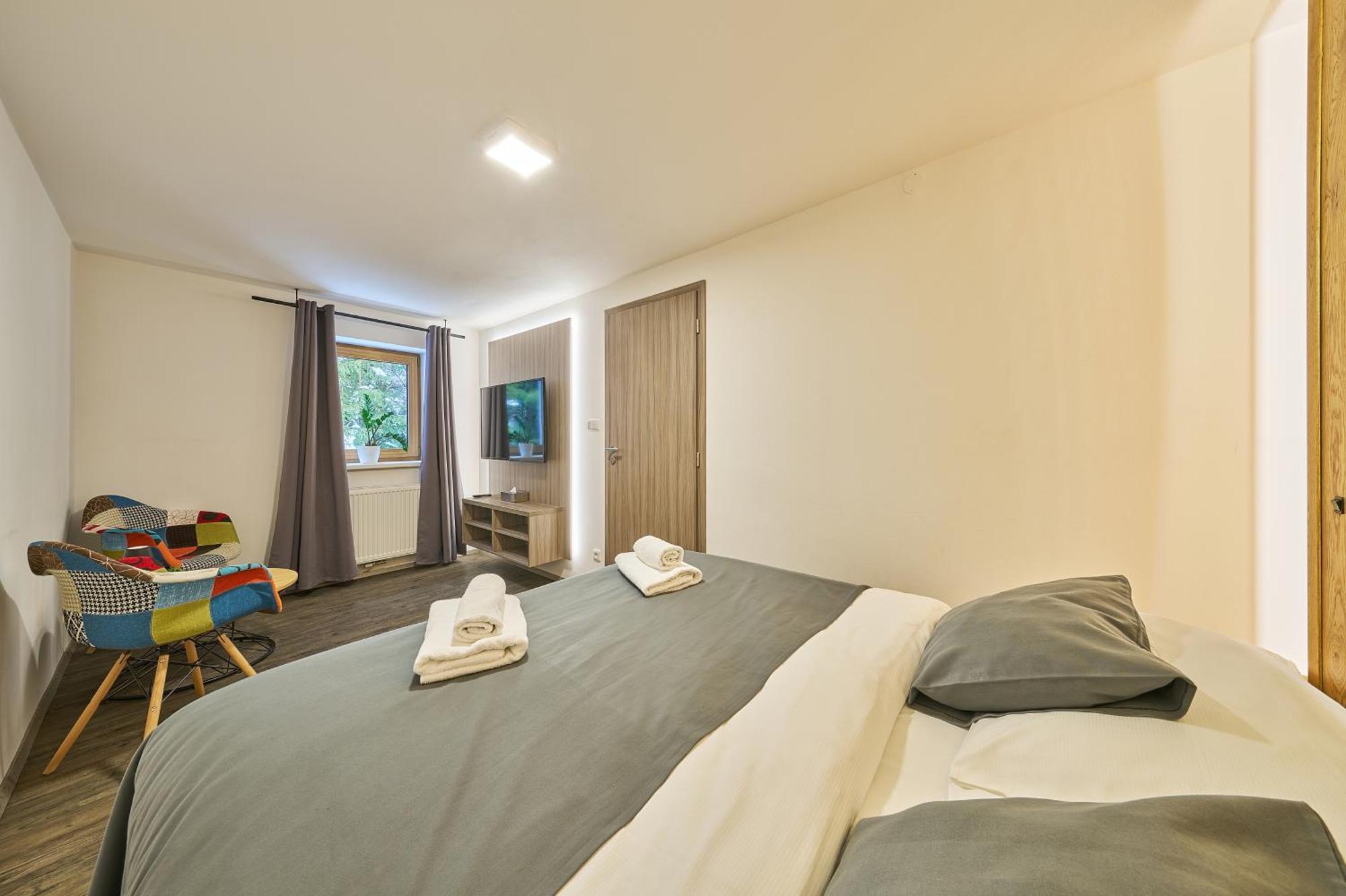 Hotel Obzor 페츠 포트 스네스코우 외부 사진
